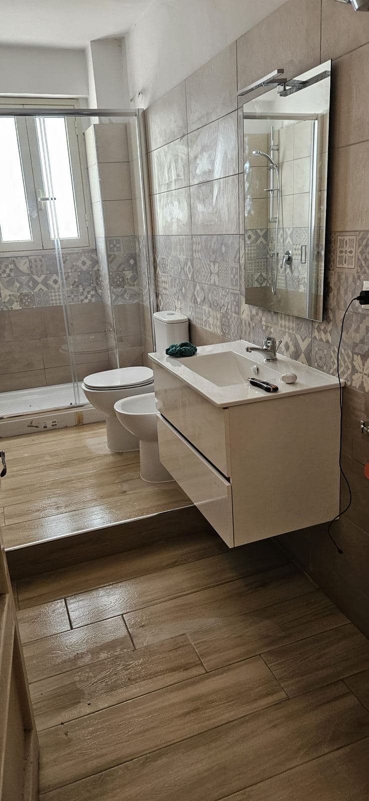 Bagno con doppio lavabo