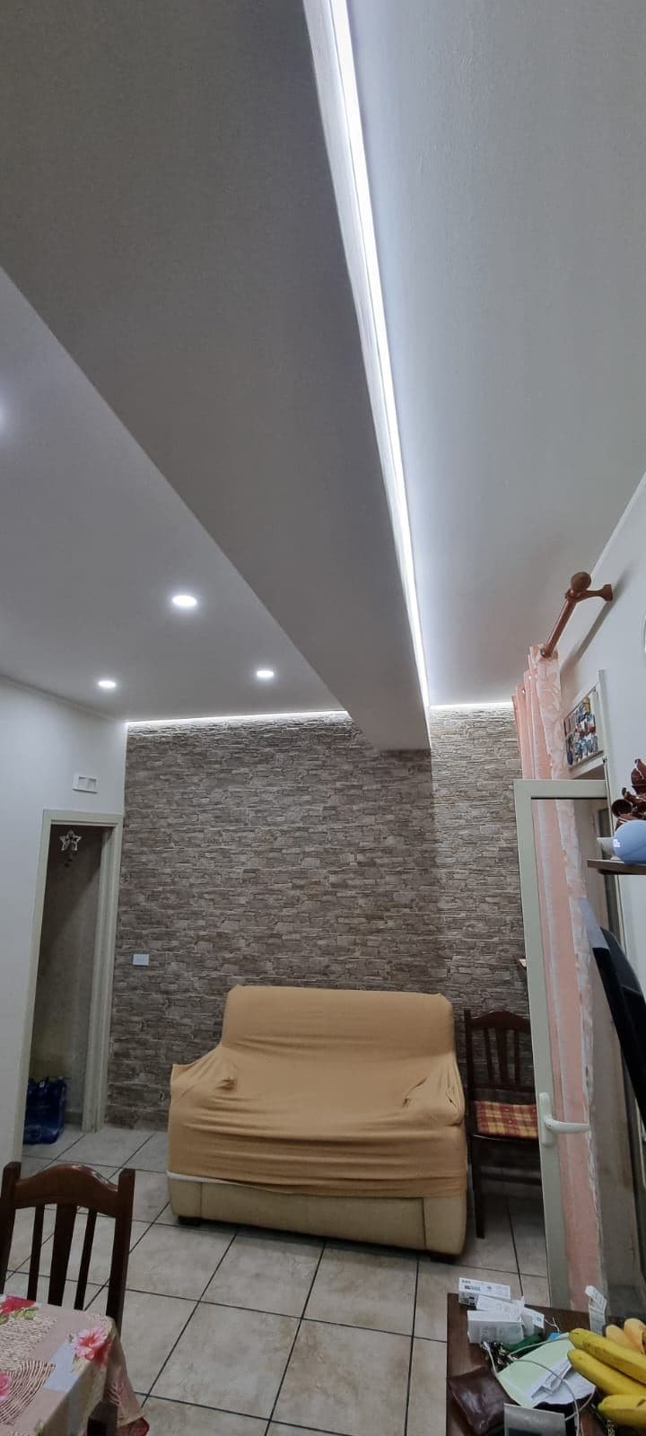 Soggiorno con illuminazione LED