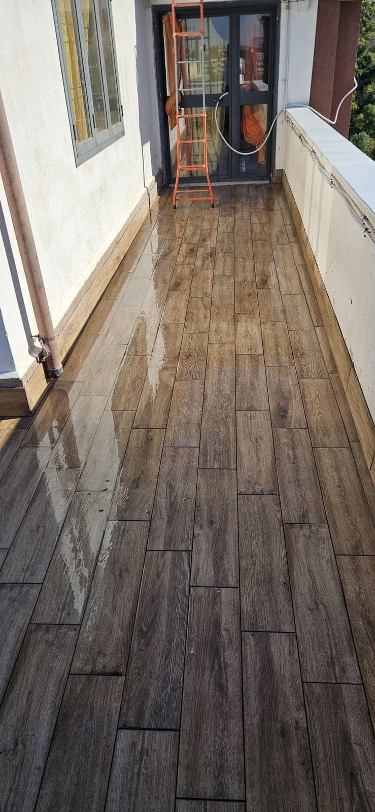 Pavimento in gres effetto legno