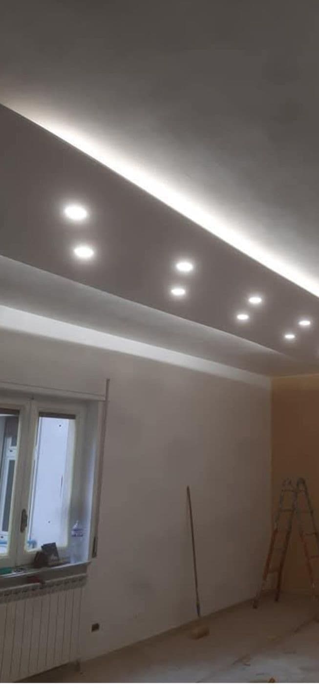 Controsoffitto in cartongesso con faretti e LED